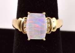 Lovely Opal and Diamond Ring in 14K Yellow Gold