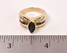 Stunning Sapphire and Diamond Ring in 14K Yellow Gold