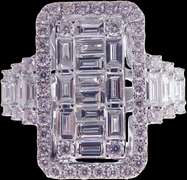 Gorgeous 18kt Solid White Gold & Diamond Ring