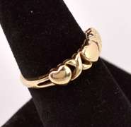 Beautiful Heart Ring in Yellow Gold