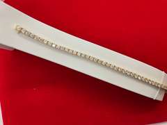 Certified Ladies Tennis Bracelet 18k gold and 9.12 carat of Natural Diamonds