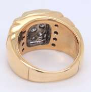 MEN'S BRAND NEW GOLD DIAMOND RING.