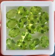 Beautiful 15 piece Peridot set weighing 10.40cts