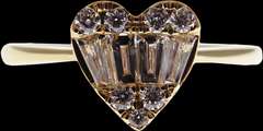 Endearing 18kt Yellow Gold Heart Shaped Diamond Ring