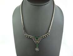 Vintage Art Deco Diamond and Emerald 18k White Gold Necklace
