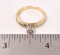 Mesmerizing Engagement Style Diamond Ring in Yellow Gold
