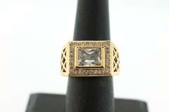 14K YELLOW GOLD UNISEX CRYSTAL RING