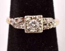 Beautiful Vintage Style Diamond Ring in Yellow Gold