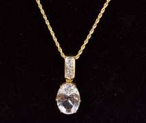 Captivating Quartz Pendant Necklace in 14K Yellow Gold