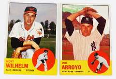 2 Topps 1963 Great Pitchers