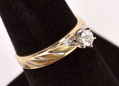 Mesmerizing Engagement Style Diamond Ring in Yellow Gold