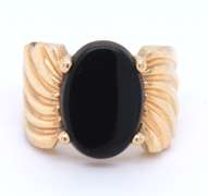 LADIES 10K GOLD AND ONYX RING
