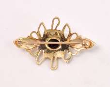 Delightful Opal Pin in 14K Yellow Gold