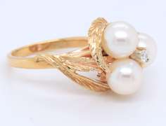 Fantastic 14kt YG Pearl & Diamond Accent Ring
