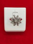 LADIES 10K WHITE GOLD AND DIAMOND STARBURST RING