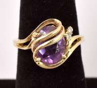 Stunning Amethyst and Diamond Ring in 14K Yellow Gold
