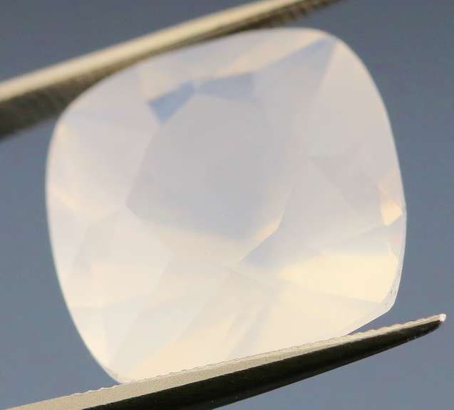 Shimmering 10.62ct  Moonstone