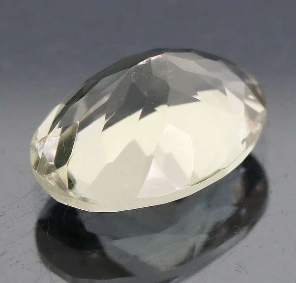 Brilliant 5.79ct platinum green Amethyst