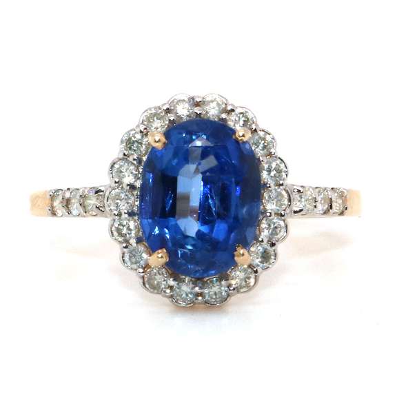 Attractive Sapphire and Diamond 14kt Ring