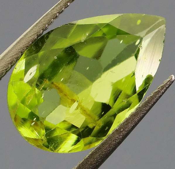 Stunning 2.61ct Burma green Peridot
