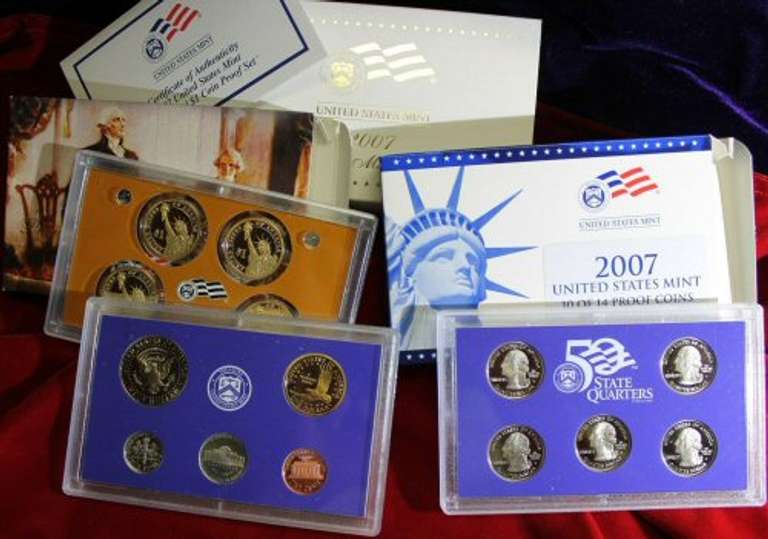 3 2007 14-coin US Proof Sets in original Mint-issued boxes