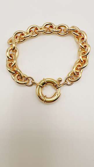 Beautiful 18kt Gold Plated Greek Key Design Bracelet