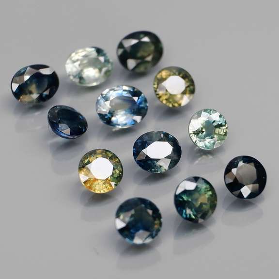 Heated only! 5.67ct mixed cut Sapphire set