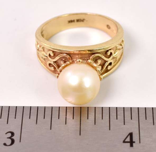 Gorgeous Ornate Pearl Ring in 14K Yellow Gold