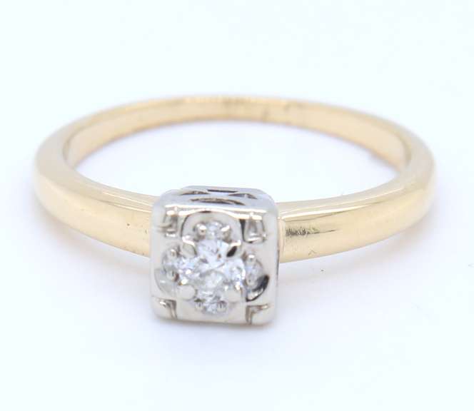 Vintage Yellow Gold Diamond Engagement Ring