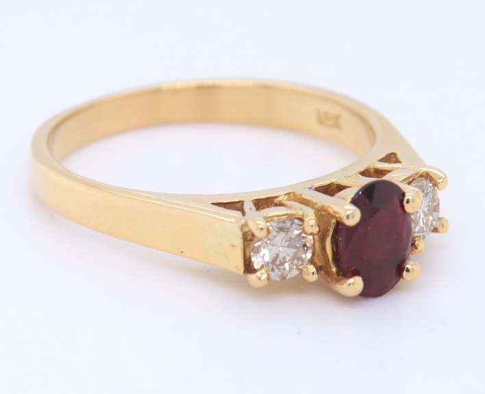 Attractive Yellow Gold Ruby with Diamond Ring