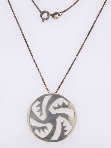 Vintage Sterling Silver Pendant on Chain Necklace