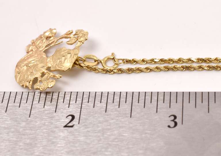 Lovely Victorian Lady Pendant Necklace in 14K Yellow Gold