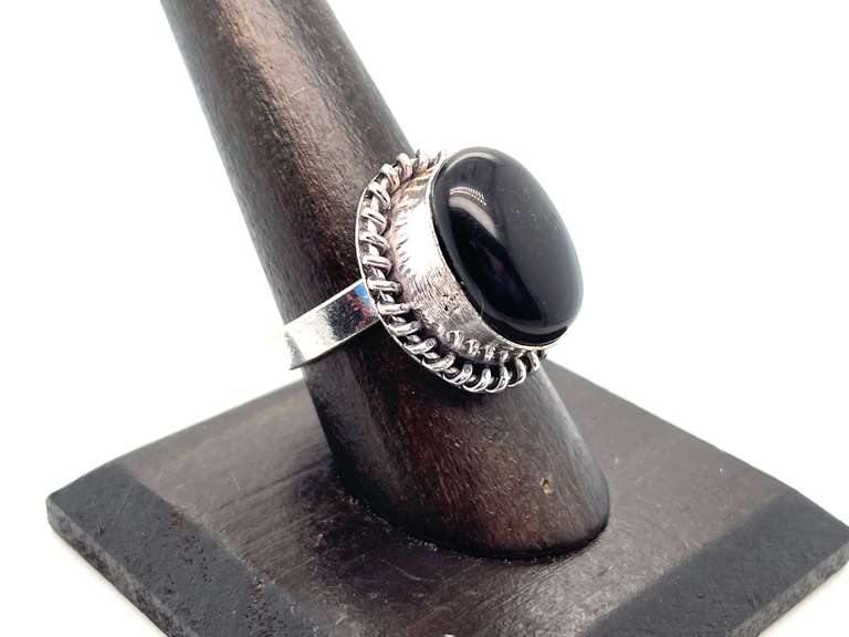 🦇Fangtastic!🦇 Petite Oval Black Onyx Tibetan Silver Rope Design Ring