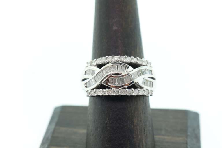 14KT SOLID WHITE GOLD AND 1.0 CARAT DIAMOND BAND