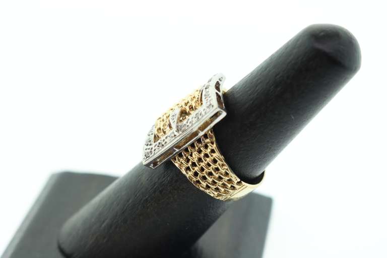 LADIES 14K GOLD AND DIAMOND BUCKLE RING