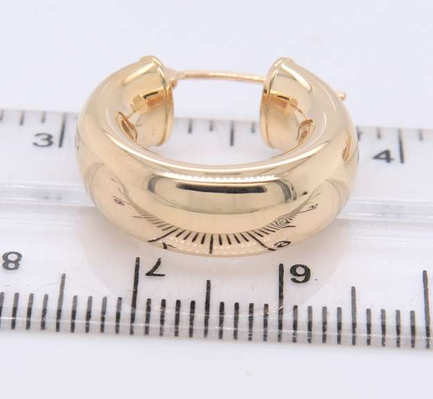 Lovely Yellow Gold Puffed Small Hoop Earrings