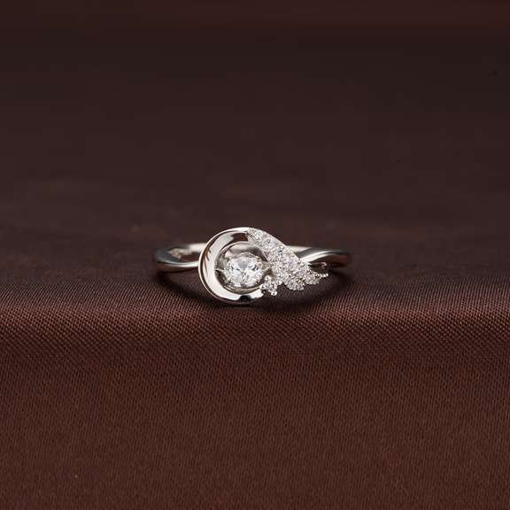 Swirl Design beautiful Ring
