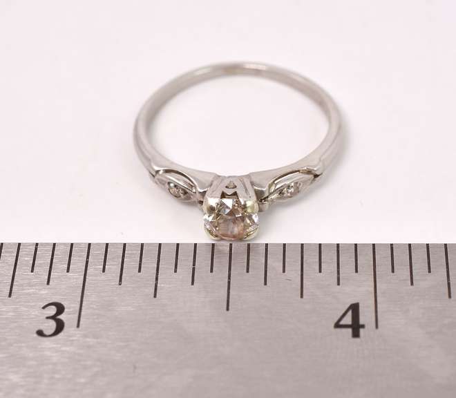 Incredible 0.45CTS Diamond Ring in Platinum