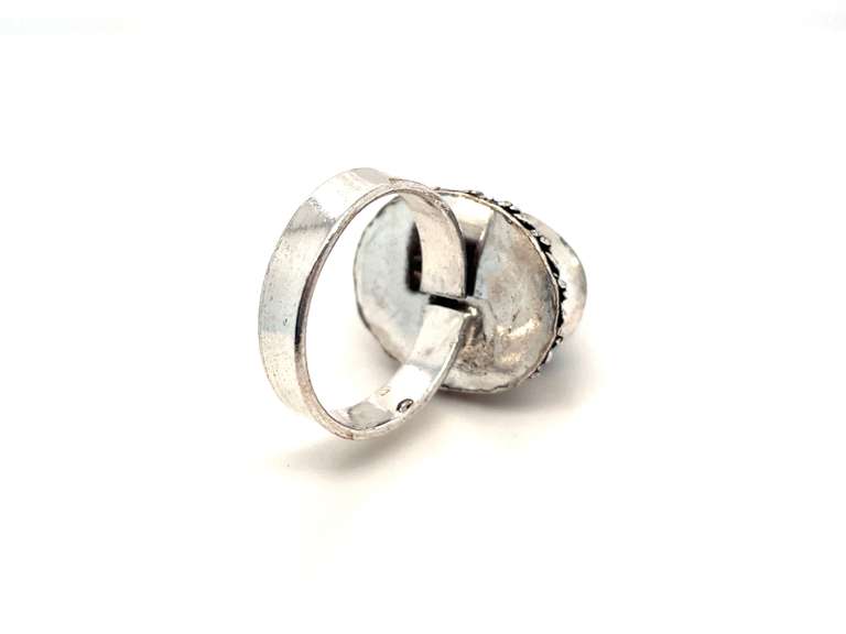 Precious Green Oval Onyx in Tibet Silver Rope Design Ring
