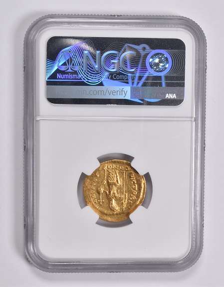 CH AU AD 565-578 Byzantine Empire AU Solidus (4.45g) NGC Ancients