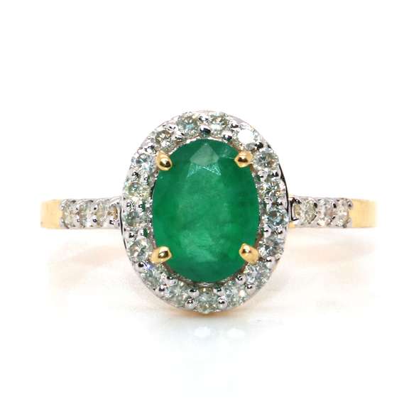 Elegant Emerald and Diamond 14kt Ring