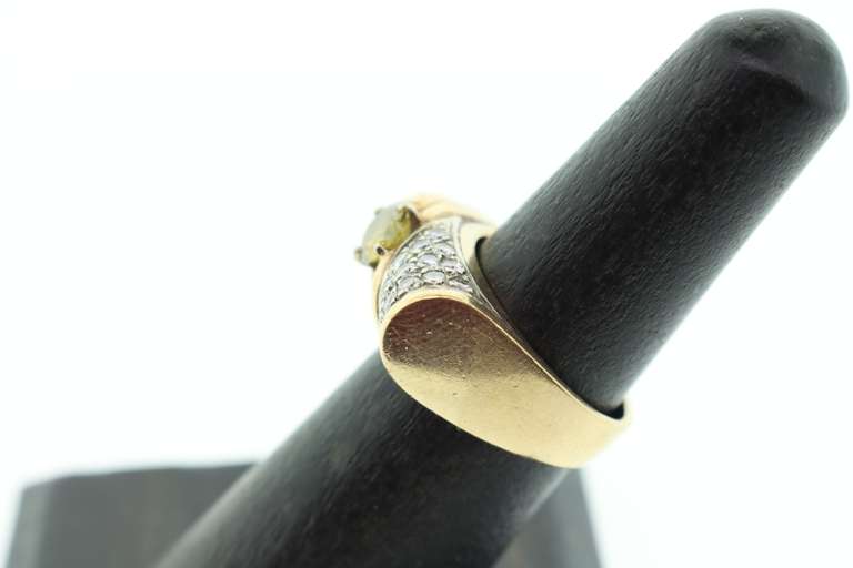 14K GOLD RING WITH YELLOW AND WHITE DIAMONDS