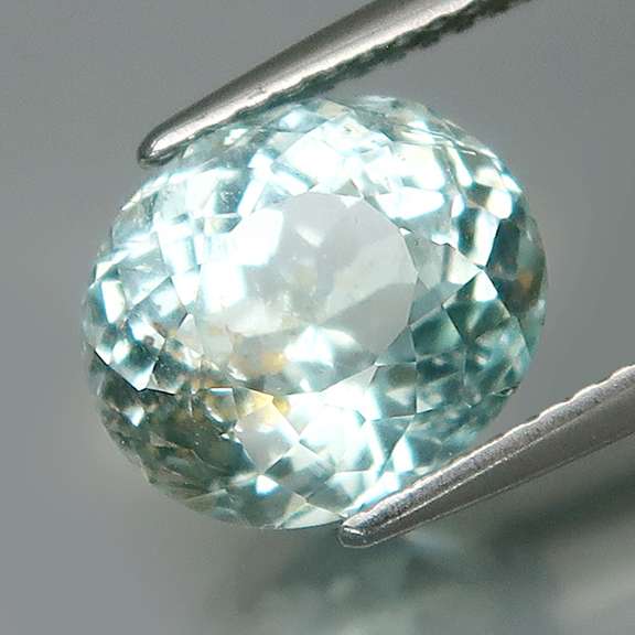 Breath taking 4.09ct Untreated Aquamarine