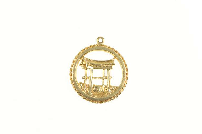 14K Yellow Gold Freeport Bazarre Torii Gate Bahamas Charm/Pendant