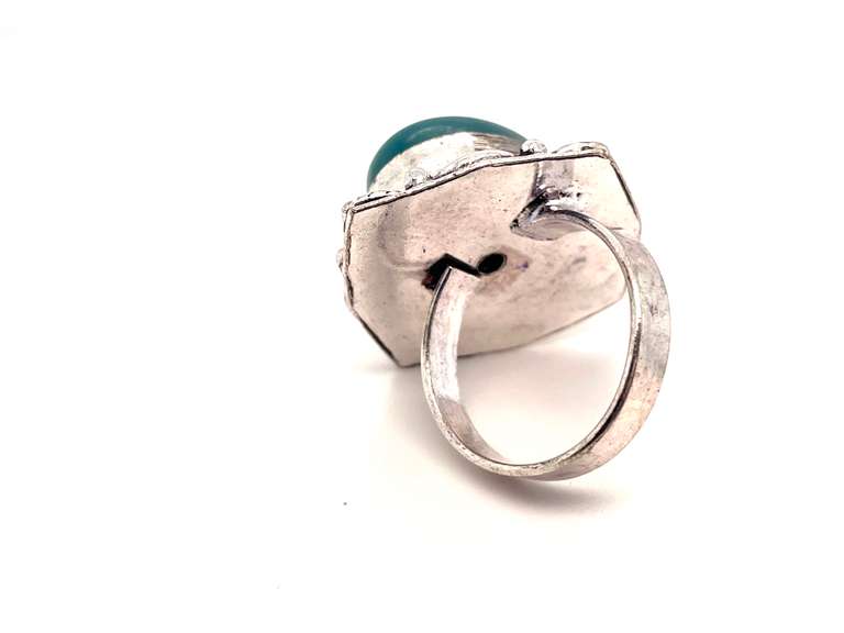 Precious Green Oval Onyx in Tibet Silver Floral Energy Ring Design