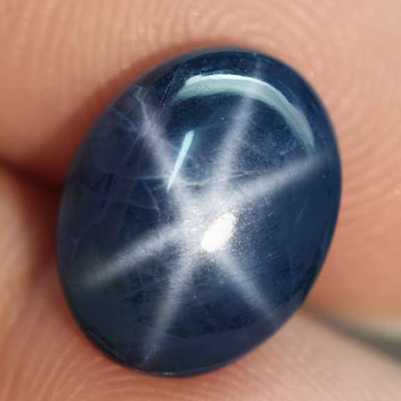 Excellent 8.63ct royal blue Star Sapphire