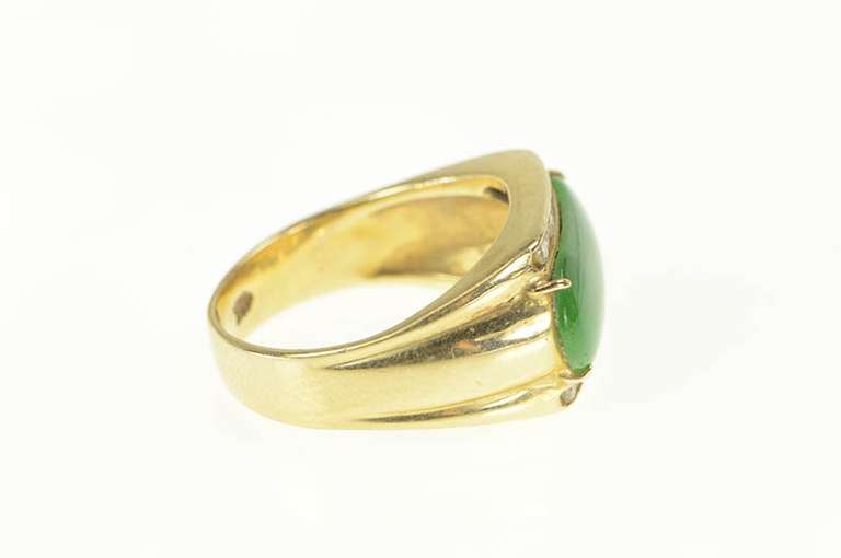 18K Yellow Gold Retro Oval Jade Diamond Accent Ornate Ring