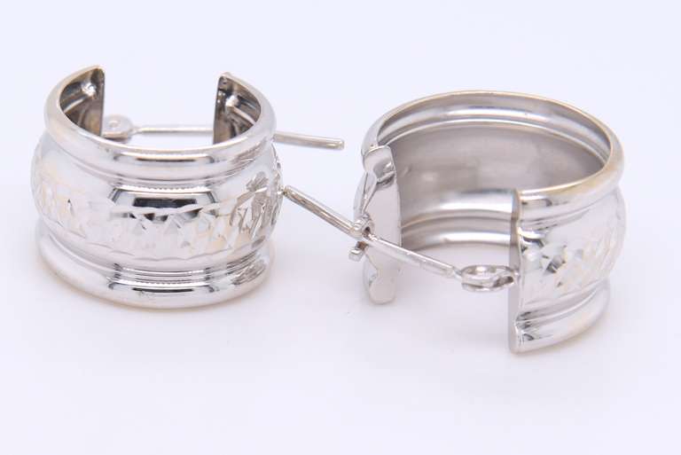 Amazing White Gold Huggies