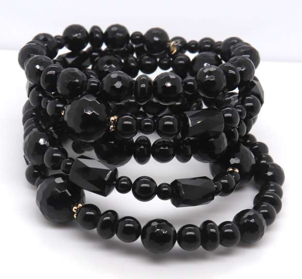 Nice Black Stone and 18kt Yellow Gold Bead Bracelet
