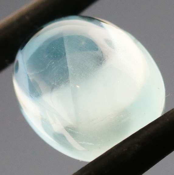 Gorgeous 3.20ct natural Aquamarine cabochon